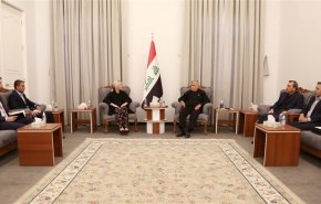 العامري يبحث مع بلاسخارت سبل معالجة الازمة الراهنة بالعراق