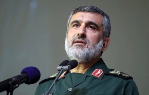 سردار حاجی زاده: امروز صادرکننده موشک و پهپاد هستیم 
