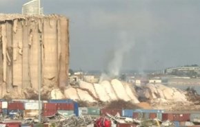 إنهيار الجزء الشمالي من الإهراءات في مرفأ بيروت + فيديو