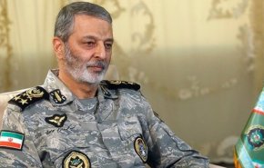 برخورد ناوشکن جماران با شناورهای آمریکایی از زبان فرمانده کل ارتش