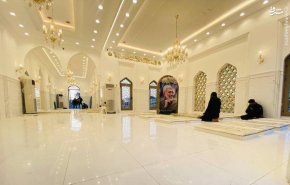 زوار ایرانی بر سر مزار شهید ابومهدی المهندس + فیلم