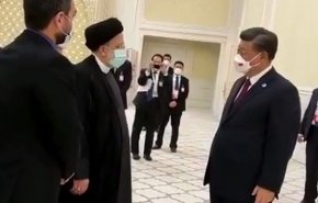 الرئيس الإيراني يجتمع مع نظيره الصيني لبحث قضايا مهمة