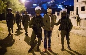 بازداشت دو فلسطینی پس از همکاری امنیتی تشکیلات خودگردان با رژیم اسرائیل/ حماس: این بازداشت لکه ننگی بر پیشانی رام‌الله است
