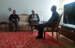 حضور نماینده ولی فقیه در منزل خانواده مهسا امینی