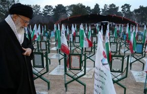 پیام شهیدان است که ایستادگی برابر شیطان‌ها به پیروزی می‌رسد