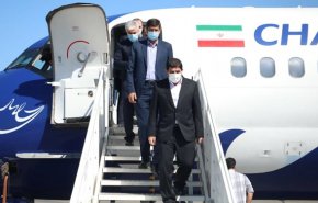 مخبر برای شرکت در مجمع اقتصادی خزر به روسیه سفر می‌کند
