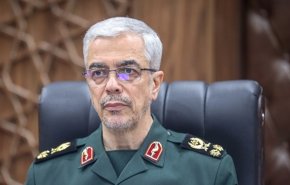 اللواء باقري: العدو يشن حرب الأحزاب ضد الشعب الايراني