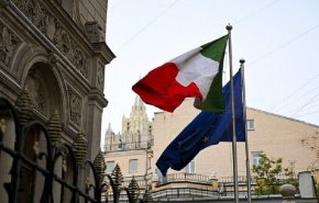 الخارجية الإيطالية تطالب مواطنيها بمغادرة أوكرانيا
