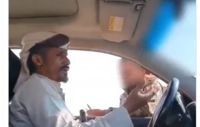 شهروند یمنی: ائتلاف درصدد تجزیه ما است اما برخی برای آن کف و سوت می‌زنند!
