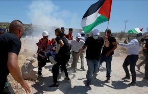 إصابة فلسطيني خلال تفريق قوات الاحتلال مسيرات منددة بالاستيطان
