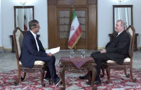 آل صادق در گفتگو با العالم: درباره امنیت ملی خود تعارف نداریم/ مذاکره با اقلیم کردستان برای مقابله با تروریست ها بی نتیجه بوده است/ پیشروی زمینی به کردستان عراق صحت ندارد/ تشریح جزئیات مذاکرات اخیر ایران با عراق/ توافق برای کنترل مرزهای ایران و اقلیم توسط حکومت مرکزی عراق/ با صدر رابطه مستحکمی داریم/ تماس مفتی عراقی با علمای اهل سنت زاهدان
