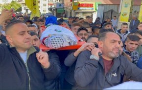 استشهاد طفل وإصابة العشرات في نابلس برصاص قوات الإحتلال