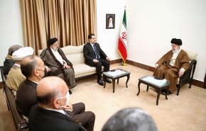رهبر انقلاب: با تکیه بر مردم و نیروهای جوان و پر انگیزه در مقابل دشمنان پیشرفت عراق بایستید
