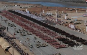 صنعاء: امروز پاسخ حملات دشمن را با دهها موشک و پهپاد می‌دهیم