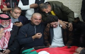 فيديو.. تشييع القتيل 'الدلابيح' الى مثواه بحضور ملك الأردن 