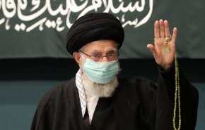 اولین شب مراسم عزاداری ایام شهادت حضرت فاطمه (س) با حضور رهبر انقلاب برگزار شد