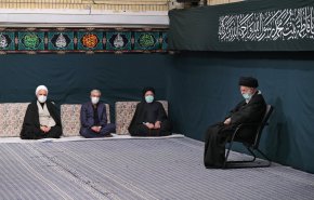 قائد الثورة يحضر اول مجلس عزاء لمناسبة ذكرى استشهاد السيدة الزهراء (س)