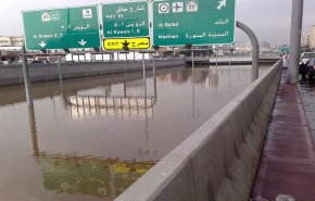 بالفيديو.. من سيعوض متضرري سيول مكة؟