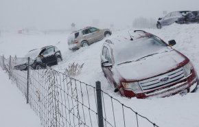 تجمدوا داخل سياراتهم.. هكذا قتلتهم عاصفة القرن