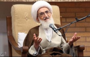پیام آیت‌الله نوری همدانی در پی «اهانت نشریه فرانسوی به ساحت رهبری و مرجعیت شیعه»