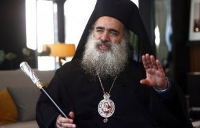 اسقف اعظم عطاالله حنا: هر کسی که از آرمان فلسطین حمایت می‌کند باید در کنار سوریه بایستد