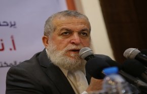الشيخ عزام: اعتداءات الاحتلال على الأقصى تدفع للصمود واستمرار المواجهة