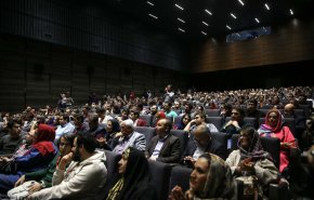شاهد.. طهران تستضيف مهرجان فجر المسرحي الـ41