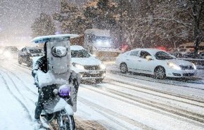 تداوم بارش برف و باران در تهران تا سه‌شنبه/ برف و باران در جاده‌های ۲۰ استان کشور