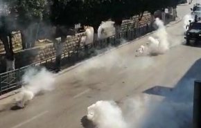 مقابله فلسطینیان با یورش نظامیان صهیونیست؛ شمار زخمی ها به 45 نفر فزایش یافت/ زیرگرفتن فلسطینیان با خودروی نظامیان صهیونیست+ ویدیو 