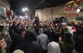  
هزاران فلسطینی برای حمایت از مقاومت در خیابان ها حضور یافتند
