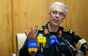اللواء باقري: نصنع صواريخ باليستية لتدمير الاهداف البحرية المتحركة 