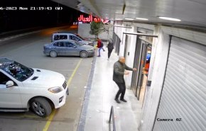 حمله شهرک‌نشینان اشغالگر به حواره در جنوب نابلس از دید دوربین مداربسته 