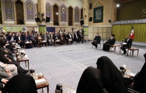 دیدار جمعی از شاعران با رهبر معظم انقلاب