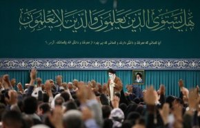 رهبر انقلاب: باید هویت ایرانی و اسلامی و شخصیت ملی را در کودکان کشور زنده کنیم/ دچار بی‌ثباتی در مدیریت آموزش و پرورش هستیم