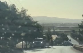 ببینید/ شهرک نشین صهیونیست یک فلسطینی را به ضرب گلوله به شهادت رساند