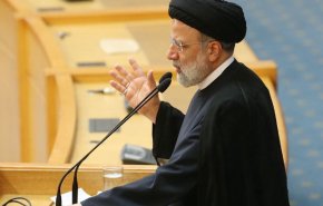 رئيسي: سنعمل على تحسین العلاقات الاقتصادية مع الدول الأخرى