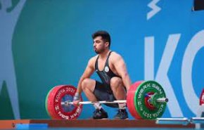 سلطانی با کسب دو طلا و یک نقره قهرمان وزنه برداری آسیا شد 