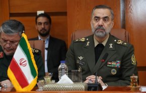 وزیر دفاع: آماده کمک به توسعه زیرساخت صنایع دفاعی سوریه هستیم
