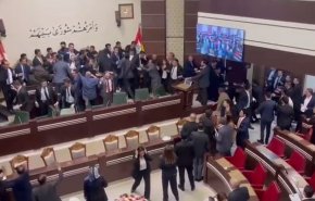 دعوا و کتک‌کاری در پارلمان کردستان عراق+فیلم