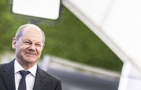 فتح تحقيق في اختراق أمن موكب المستشار الألماني
