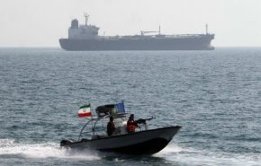 پاسخ مثبت نیروی دریایی سپاه به درخواست کمک شناور تجاری خارجی در تنگه هرمز
