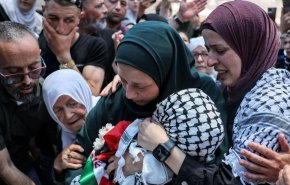 تشییع باشکوه کودک ۲ ساله/ زخمی شدن یک صهیونیست در قدس اشغالی + عکس