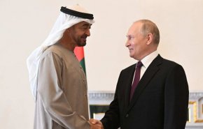 رئيس دولة الإمارات يهنئ بوتين بيوم روسيا

