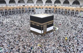 باستخدام خرائط الذكاء الاصطناعي.. غسل سطح الكعبة المشرفة في 20 دقيقة +صور