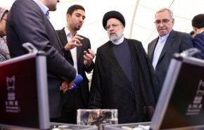 الرئيس رئيسي يزور مركز الابتكار والتكنولوجيا الإيراني في كينيا