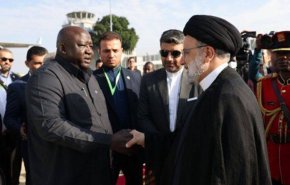 الرئيس رئيسي يغادر اوغندا باتجاه زيمبابوي