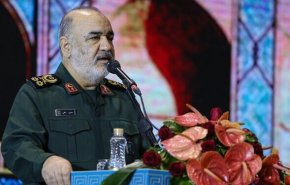 سردار سلامی: دشمن قصد دارد بار دیگر فتنه‌انگیزی کند