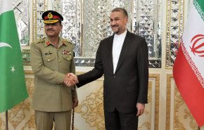 امیرعبداللهیان با فرمانده ارتش پاکستان دیدار کرد