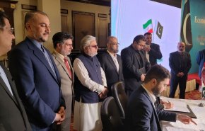 سند همکاری تجاری و اقتصادی ایران و کراچی امضا شد