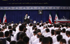 رهبر انقلاب خطاب به کارکنان ناوگروه ۸۶ ارتش: کار شما یک افتخار بزرگ بود/ اینکه آمریکایی ها می‌گویند اجازه نمی‌دهیم فلان کشتی از فلان جا‌ها عبور کند، غلط زیادی است